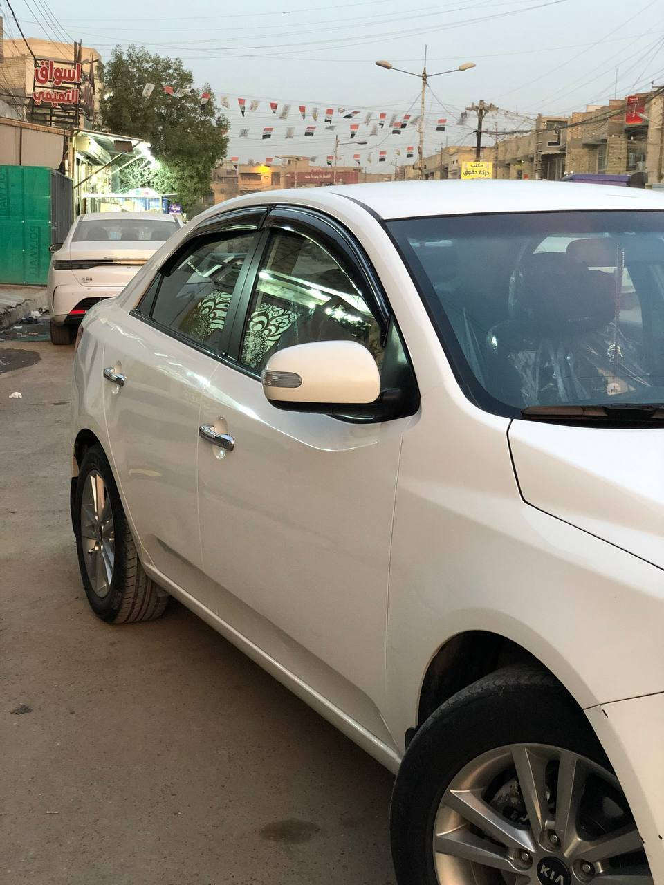 السلام عليكم
سيراتو ٢٠١٠ رقم سليمانية باسمي شرط تحويل  
سنوية ٢٠٢٧
خمسة ويل كب 
كير اوتو أربع نمر 
مكينة كبس بلادي ما مفتوح 
ماشي ٩٠ الف 
صدر خير من الله تجي وتشوف 
تدفئة و تبريد شغال وجديد وثلج 
منظومة زنون عالي ناصي وبروجكتر زنون 
اشاير بلمري 
تحكم ستيرن 
ما بيها اي نقص 
بيها بارد بداية بنيد كد أربع أصابع او خمسة وبيهة رصعة باب بصف السايق صغيرة 
قبل لا تجي تفتح كامرة وتشوف يلة تشرفني وكل الهلا بيك 
السعر ١١٢$
للاستفسار على رقم 
***********
مكان سيارة بغداد بلديات
