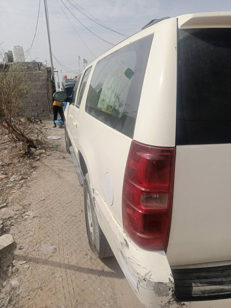 السلام عليكم تاهو ادوات ادوات موديل 12سياره طويله سياره حلوه وكلشي شغال بيها كيجات تتفئه تبريد  تحكم استيرن كامره خلفيه مكفوله من الكص والسرقه المكينه الزغيره جديده بعدها اذب ماي من تشتغل ارقام وسنويه بيها اربيل طبق الاصل مشتقلهن على أيدي أرقامها  مكان البصره حيانيه شارع ستين قرب معارظ السيارات الجديده السعر.  60وبيها مجال حك الجيه ***********
