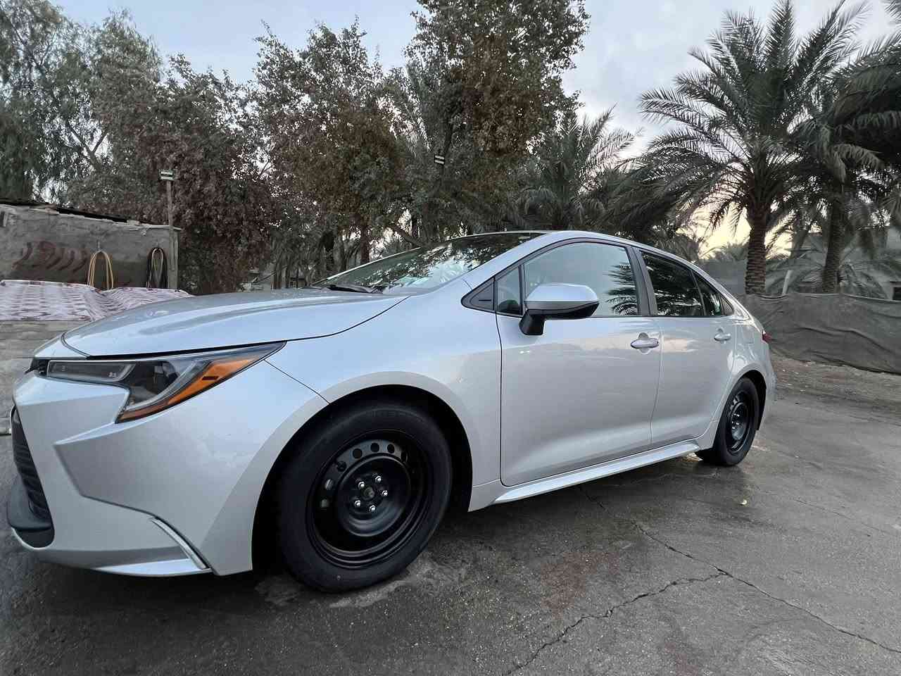 السلام عليكم 
كورلا 2024 le بانزين فقط ياباني اصلي تسجيل جديد 
رقم بغداد بأسمي 
السياره كفاله عامه من صبغ وبارد وتبديل
داخله تقرير غرق (تعمل وتسير بدون نسبه السياره برغي مامفتوح بيها يعني داخله تشتغل مو عطلانه ) بدون تصليح اي شي
السعر 155$ وبيها مجال قليل
مكان السياره بابل-حله
للتواصل ***********
