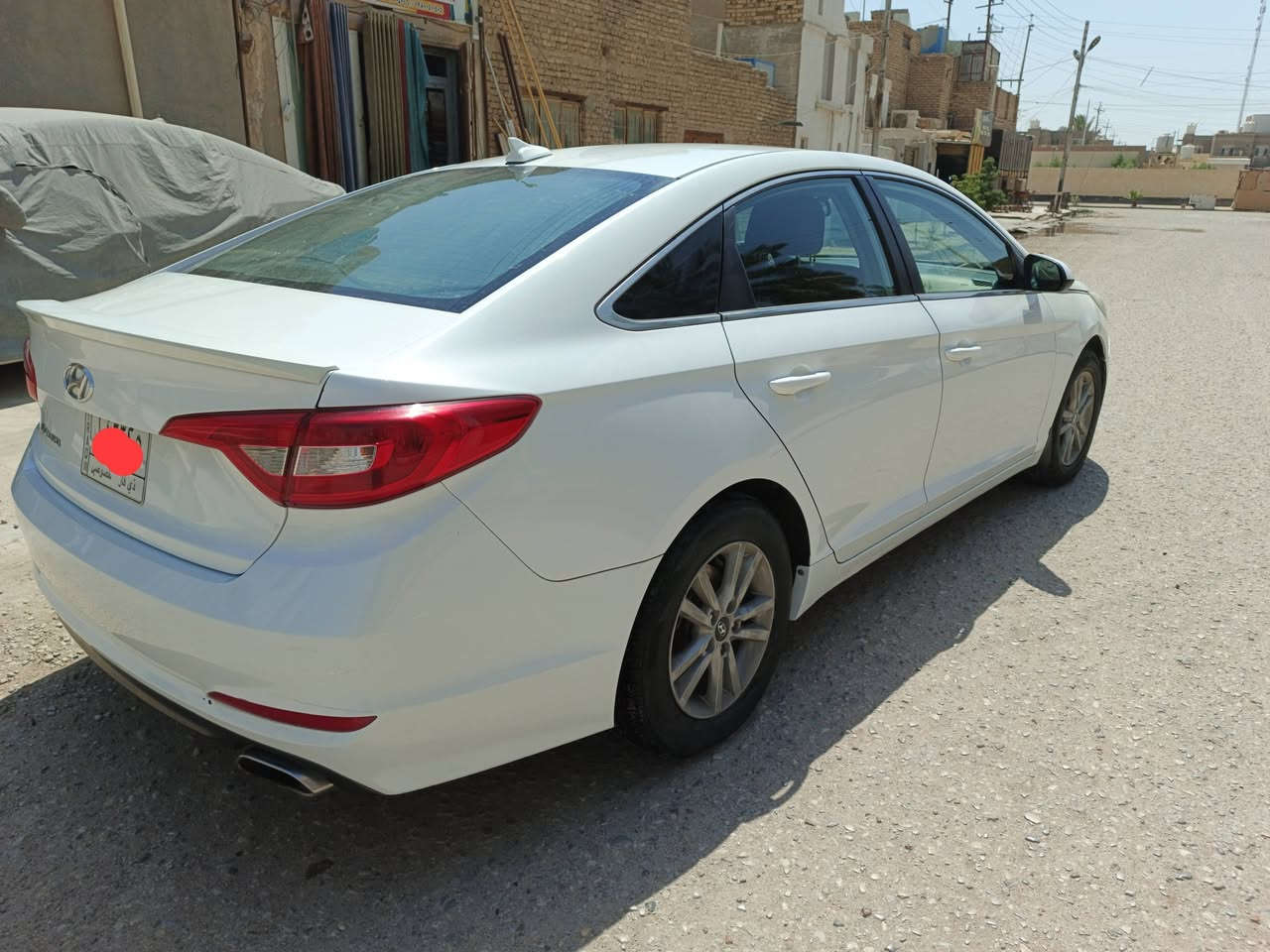 سوناتا للبيع موديل 2015 وارد امريكي بيه جاملغ وبنيد سياره جاهزه وباقي كفاله *********** سعر 110 وبيه مجال
