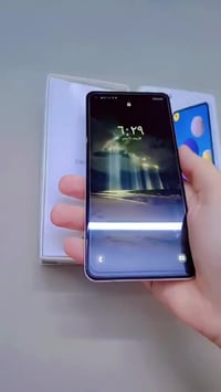 تلفون سامسونج ذاكرة ٦٤ نظيف مامفتوح وياباكيت وشاحن بلادي للبيع السعر ١...