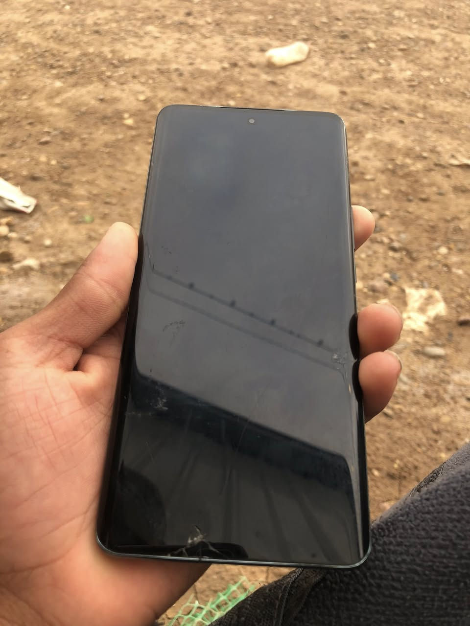 سلام عليكم شباب ريد مراوسه بايفون العده *********** فقط واتساب شريحه مقفوله
