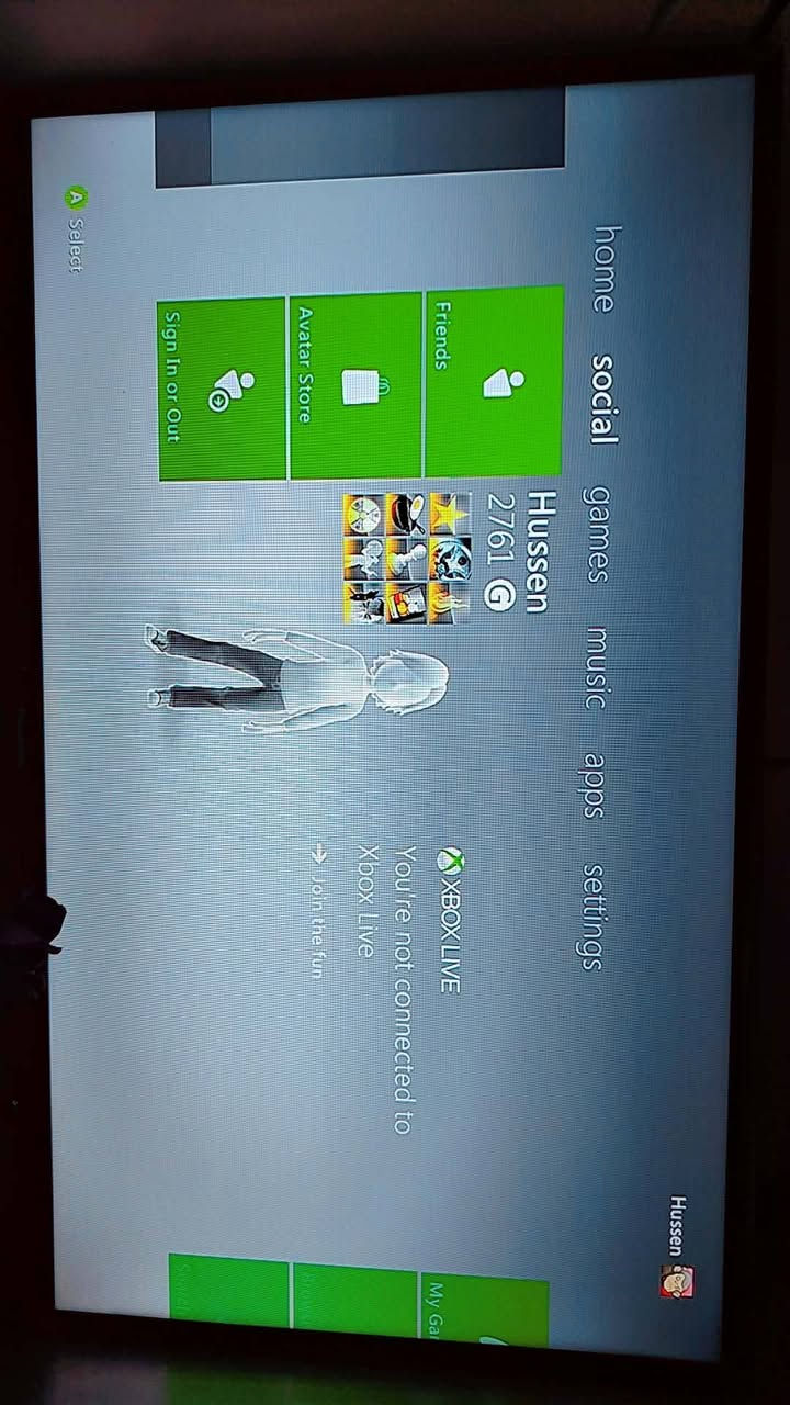 اكس بوكس 360 نضيف كلش مهكر 74 لعبه بي السعر 100 وبي مجال شي بسيط مكاني ديالى الخالص ***********
