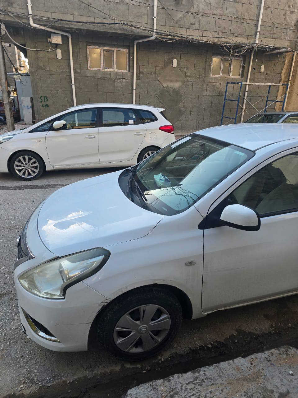 السياره للبيع
موديل 2018
بيها قطعتين صبغ وبارد 
العنون النجف شارع المدينه 
للتواصل ***********
السعر 90وبيها مجال
