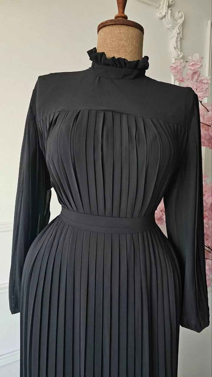 فستان  نازك 🖤 🎀
👌كولتي عالي 💯

القياسات:38 -40-42-44-46-48

السعر:  🔥فقط 33

توصيل 3 آلاف دينار لجميع محافظات العراق.
حق فحص الطلب بوجود المندوب ✅👍🏻 بغداد, العراق


**إذا كنت صاحب هذا الإعلان وتريد حذفه لأي سبب، رجاءا أرسل رسالة إلى الدعم الفني**