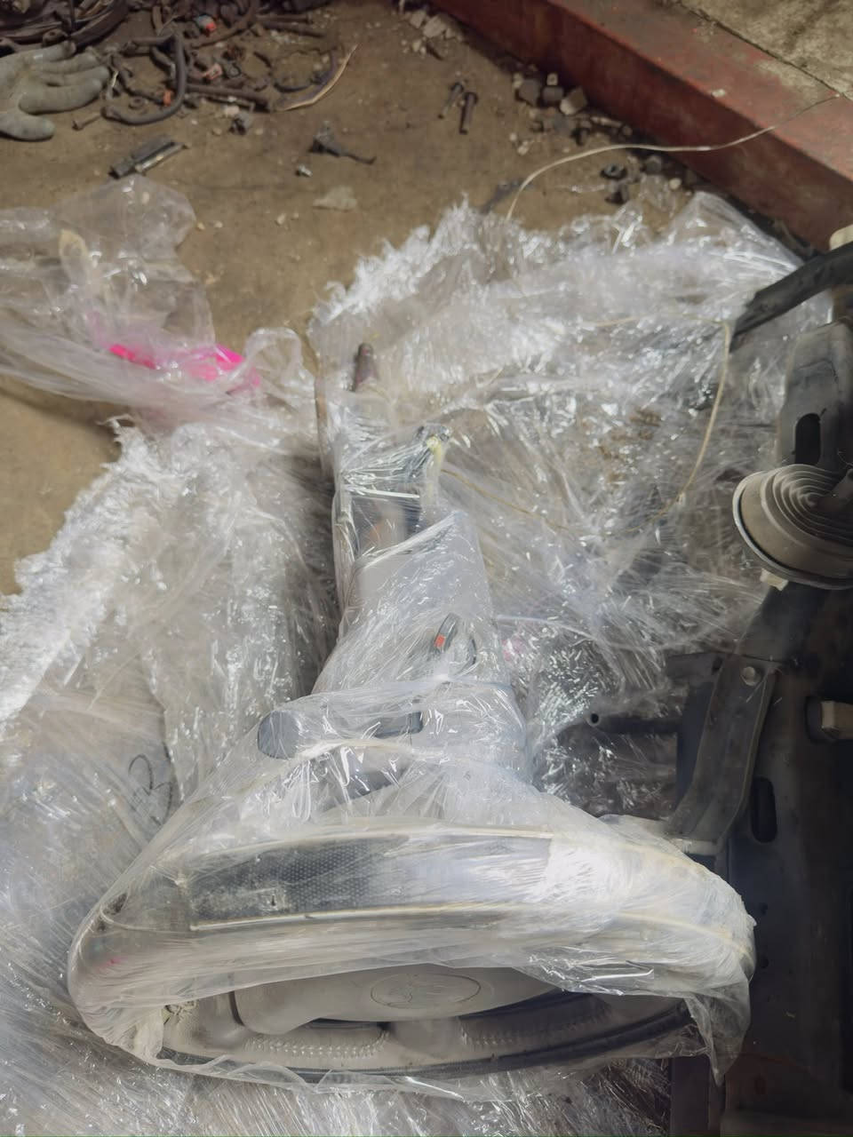 سلام عليكم 

بجم امامي مع جاملغات دركه كامله شوفر لوف 

يتوفر جميع ادوات شوفرليت لوف و كولورادو وايسوزو

محل الاخوين حمودي الساعدي ابو سامر 

بغداد باب الشرجي القصر الابيض مقابل وزاره الصناعه والمعادن 
لوف وكلرادو 
ويوجد توصيل لجميع المحافضات 
للاستفسار خاص او واتساب او الاتصال على الأرقام 

***********‬

***********
