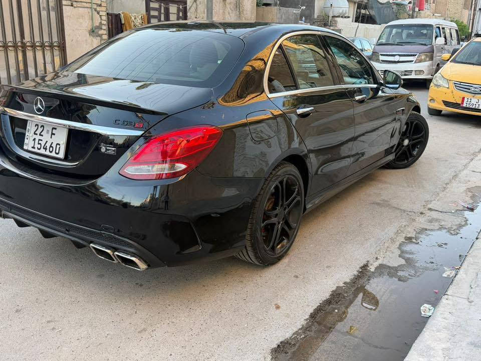 السلام عليكم 
مارسيدس c300 2016 
للبيع او مراوس 
صور الحادث بالمنشور 
وارد امريكي بنيد مبدل 
جاملغ الصدر مبدل ومصبوغ ايرباك دركه 
ماشيه 65 الف مايل 
بيها كلير باب سايق 
جاملغ خلفي صبغ 
فول مواصفات 
  ماعدى بانوراما
دبل ماوس 
داخل بيجي 
كشنات تحكم كهربائي 
بدي كت AMG 
وباقي المواصفات معروفه 
سياره جاهزه للاخير بدون اي نقص 
السعر 175ورقه 
مكانه بغداد بسمايه 
***********
***********
