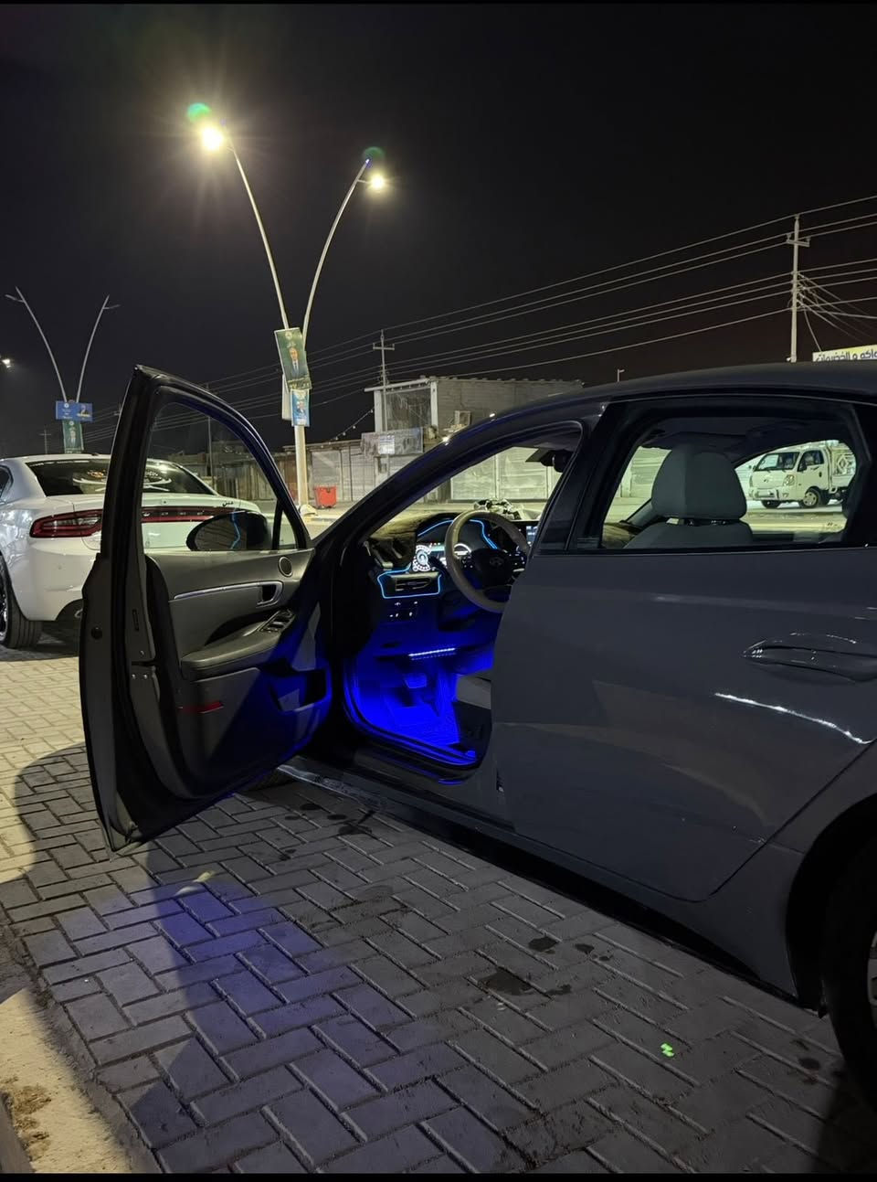 السلام عليكم 
سوناتا مديل 20
وارد امريكي 
فول عدا البانوراما
صبغ جاملغ وباب
رقم بصره باسمي
مكانه بصره
سعر 145 بيه مجال
***********
