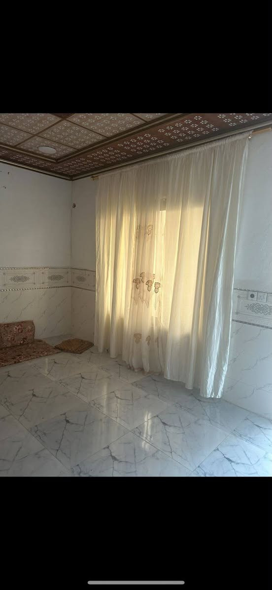 ⭕ بيت للبيع 🏡 
#الموقع📍 في حي المرور
#المساحة:- 100 متر📏
#الواجهة:- 5 م
وبالفيديو هذا الفرع مال بيت .
#للاستفسار:-
مراجعة المكتب أو الاتصال بالارقام 👇🏼 
***********📞
***********📞
