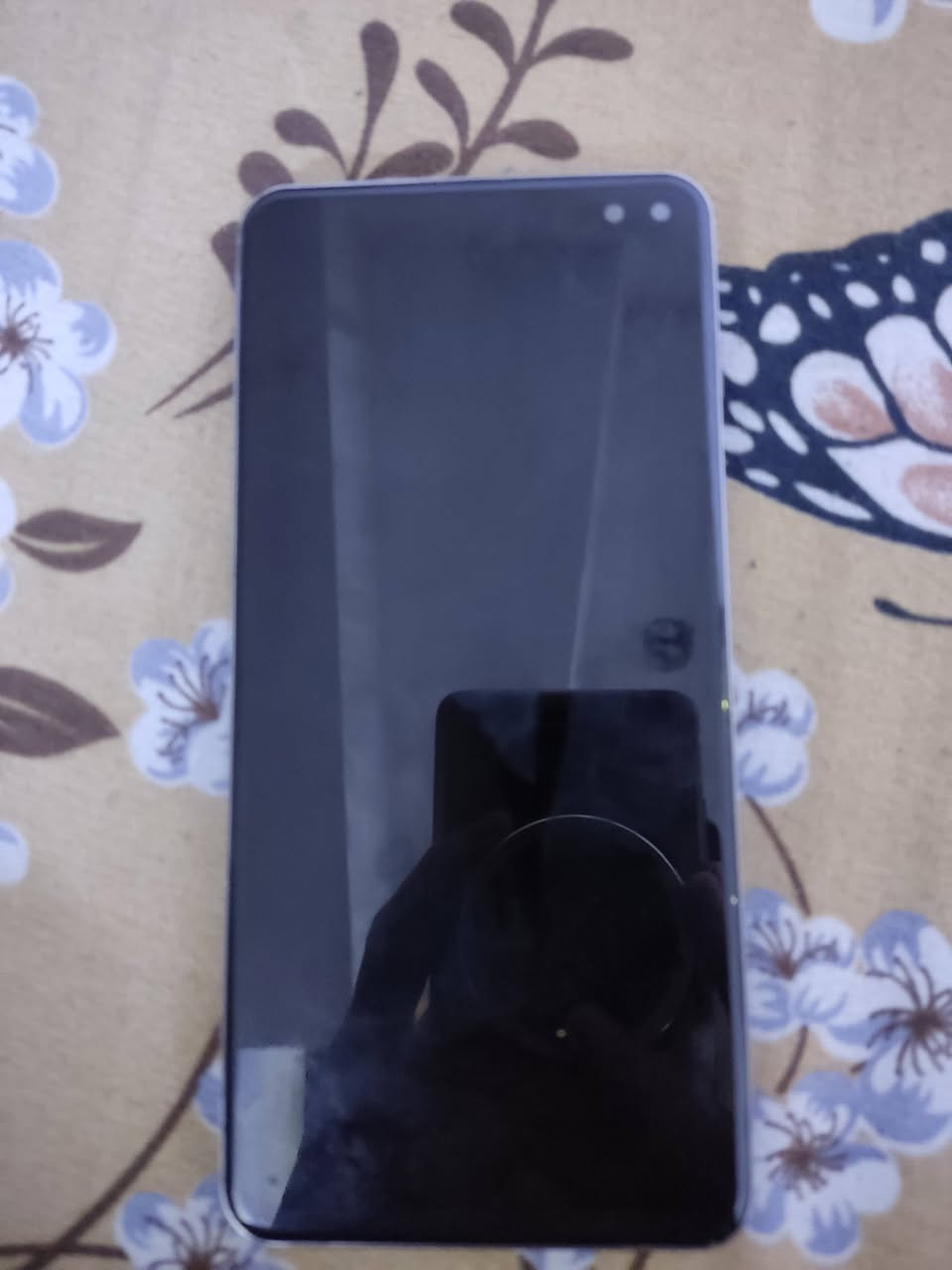 السلام عليكم عندي هذ مبايل سامسونك 8 بلاس قيم وخذ.  مكاني بغداد بلديات ***********   واتساب فقط
