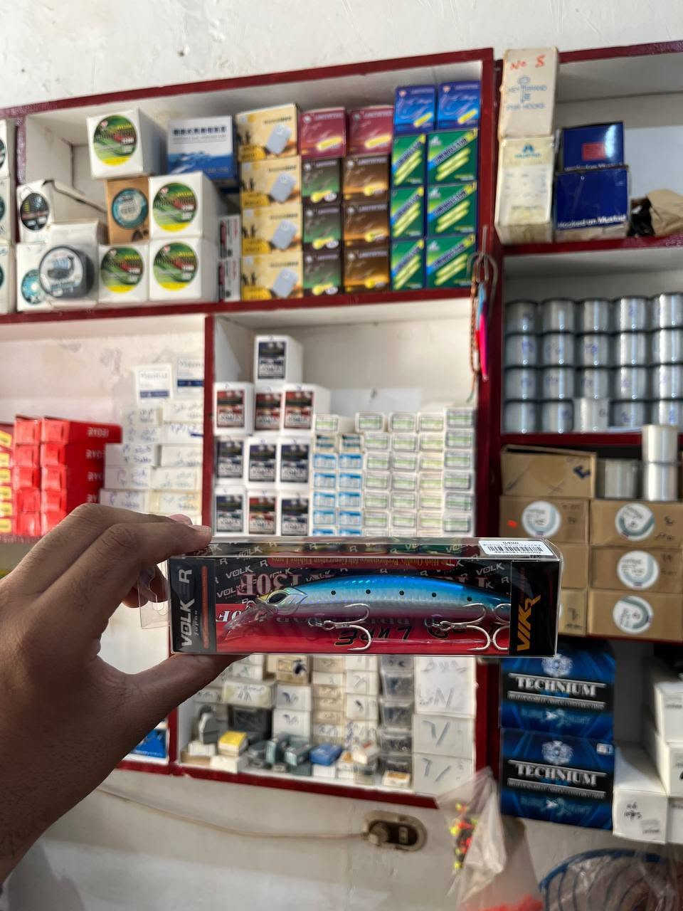 بفضل الله، الدفعة التانية من ربلات Volker وصلت يا وحوش! 🎣🔥

​الطول: 13 سم 📐

​الوزن: 27 جرام لرمية مرتاحة للمسافات ⚖️

​النوع: غاطس (Sinking) عشان تجيب السمك من الأعماق 🌊

الـ 7 ألوان كاملة متوفرة دلوقتي.. يعني كل ألوان الجر والضرب اللي بتعشقها السمكة جاهزة في المحل
.

الحق لونك المفضل وجهز عدتك للموسم قبل ما الكمية تخلص! 📦🐟
اعملوا فولو هنا للصفحة الجديدة❤⬇️

 شهدي لادوات الصيد   

📍لوكيشن المحل
 https://maps.app.goo.gl/jZWxoY3mdBPSGPKT7

للتواصل☎️/ واتساب او تليفون 

📞01282863578
📞01211477275
📞01030123513

العنوان/العجمي
 _ابويوسف _بعد ملاهي هابي لاند بعد الحديد والصلب_بجوار مسجد الرحمه
هتلاقي علي اول الشارع عربية فينوس🚚

#shohdy_fishing_tackels 
#شهدي_لأدوات_الصيد 
 #reelsvideoシ 
 #videoviralシ 
 #fishing
#صيد_السمك #ربلات_صيد #Volker #طعم_صناعي #أدوات_صيد #عدات_صيد #صيادين_مصر
@highlight


**إذا كنت صاحب هذا الإعلان وتريد حذفه لأي سبب، رجاءا أرسل رسالة إلى الدعم الفني**