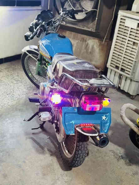 سلام عليكم دراجه. تايكر 2024
بيها بس الشاشه واكفه 
مكفوله 
السعر 600 بيها مجال
***********
