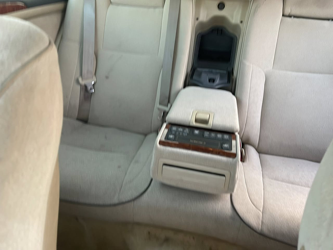 سلام عليكم شاهينه مديل 2007 سياره فول 4 دكم ويل رياضي سياره متعوب عليه ***********
