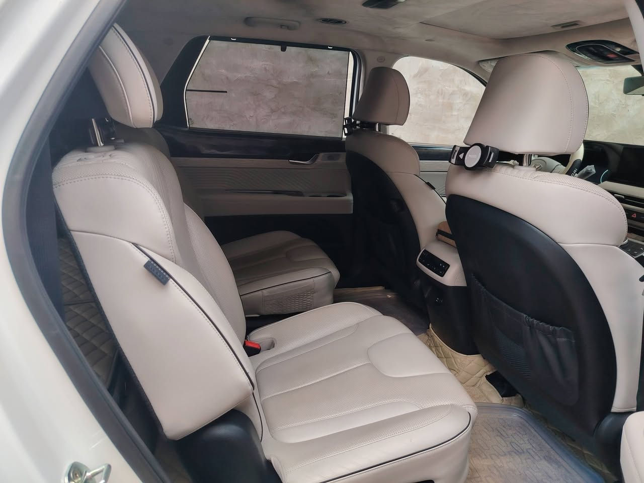 السلام عليكم بلاسايد 2023 كالكرفي  وارد كوري

Hyundai Palisade 2023 White 3.8L
           

          حجم المكينه : 3800 V6
      الضرر : كلين بدون ضرر مكفول 
                    
المسافة المقطوعة:32 الف كيلومتر

#مواصفاتها
1. شاشه 
2.كامرات 360
3.بنوراما طكتين
4.بصمه عدد ٢ +كارت تشغيل
5.كشنات جلد
6.تشغيل عن بعد+تقدم وترجع بالبصمه
7.تدفئه بالكشنات
8.حساسات خلفيه امامي
9. رادارات 360 +كامرات + كامرات تسجيل داش كام
10.رادار امامي
11.لد امامي
12. سبعه راكب
13.فور ويل
14. اشاير بالمري
15. ايقاف ذاتي
16.تبريد مركزي ٣قطع
17.تحديد مسار
18.بردات خلفيه
19. داتا شو
20.شحن وايرليس

#السعر : الطلب في التعليقات *********** للاستفسار اتصل
