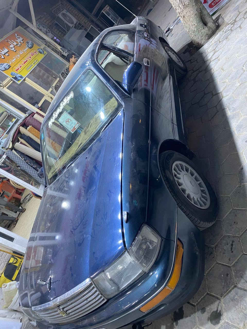 بطه موديل 92 رقم بغداد دولي سنويه لل30 مكفوله من الكص والنقل وجميع الاصوليات  مصبوغه عام بدون ضربه قويه مكان السياره نجف تحويل ثاني يوم كير ومحرك جدد حداديه جديده تخم تاير جديد غرفته زينه تبريد عاطل ملاحظه بيه خيط بخار قليل كلش بدون تنقيص اني كاتب تفاصيل كامله اقره المنشور واتصل وبيك خيرودلل السعر 38ورقه وبيه مجال *********** شكرا
