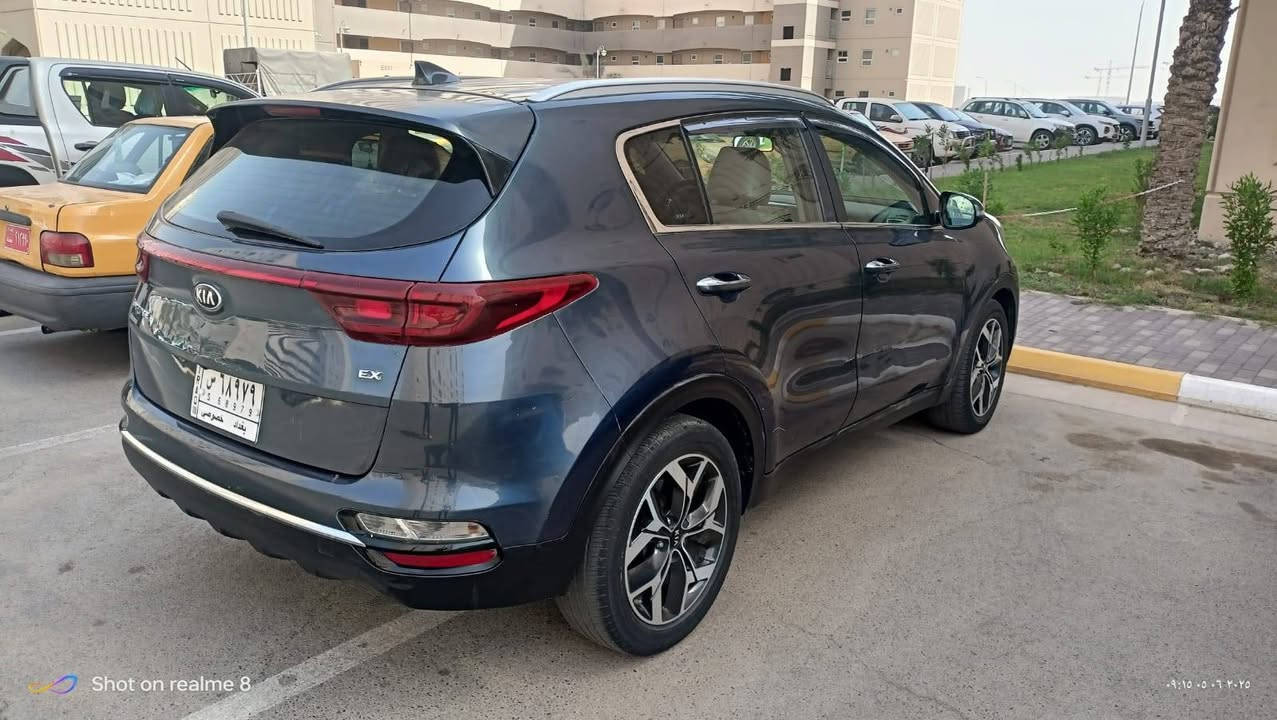 سبورتنج موديل 21 اللون نيلي
فول مواصفات عدا الفتحة
بصمة محرك 2400
كشنات جلد 
كشنات تدفئة
تبريد ثلج
تحكمات ستيرن 
تحديد مسار
مري شفط 
رادار امامي خلفي ورادار بالمري 
صندوگ كهرباء
وباقي المواصفات المعروفة
عارضها 150 وبيها مجال
للاستفسار الاتصال على الرقم
***********
حيدر

