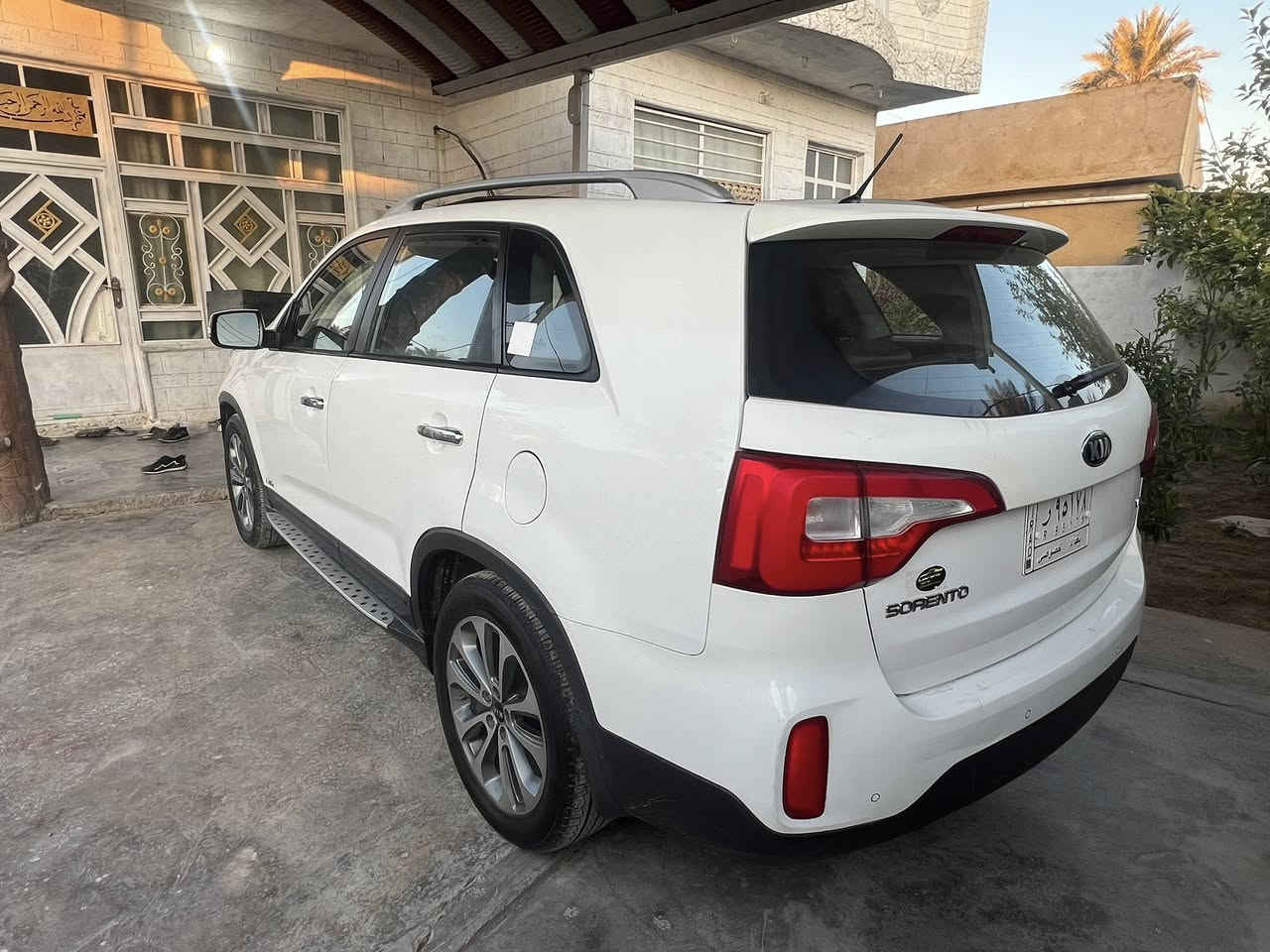 سلام عليكم 

سورنتو  2014خليجي كفاله عامه عدا صبغ شبر بالچاملغ السايق  

وارد كويتي اصلي 

فول  مواصفات كويتي اصلي معروفه الكويتي اعلى فئة بالسورنتو

مكفولة من تبديل وبارد وشخط كفالة عامة شرط سونار 

كشنات جلد اصلي 
بنورما 
7 راكب 
بصمه تشغيل  
بصمه أبواب 
إشارة ترحيب بالدواسة 
اريل نفيگيشن 
اوتو بارك 
لد امامي وخلفي 

حساسات خلفي امامي 

 6 سلندر 3500

وباقي المواصفات المعروفه

رقم بغداد تحويل نفس اليوم 

سيارة جديده بوضع الشركة 

للإستفسار *********** واسف على الاطاله
مكاني ديالى المقدادية
