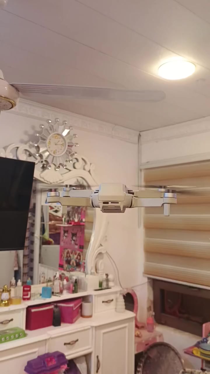 عيدكم سعيد وكل عام وانتم بخير
مني 2 كومبو بطاريات ثلاثة وريش احتياط وجنطة غراض كاملة 
السعر ٥٠٠ بيهة مجال للتفاوض 
جاهزة اطير وتصور ثبات عالي وتصوير بدقة عالية احترافية 
تجي تفحص واطير وتصور وتقتنع وتشتري وبخدمتك
جماعة اليكسر بالسعر رجاءا لا تعلق 
ملاحظة : الدرون مبدل ذراع امامي يسار 
مكاني بغداد حي الجامعة


**إذا كنت صاحب هذا الإعلان وتريد حذفه لأي سبب، رجاءا أرسل رسالة إلى الدعم الفني**