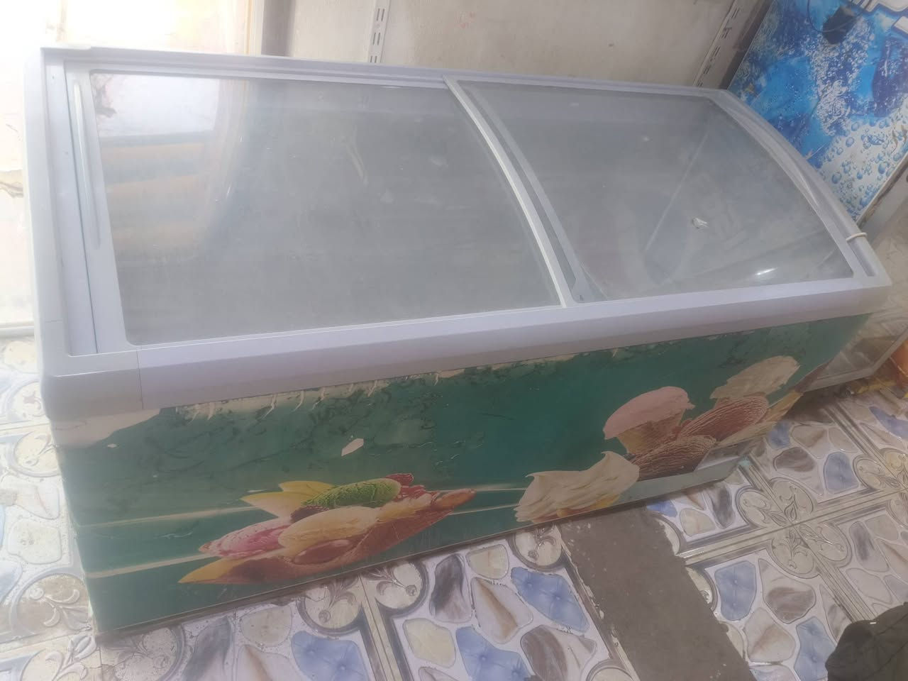 مجمده للبيع جديده شغاله مامبدل بيهه شي
‏‪0770 716 3996‬‏
