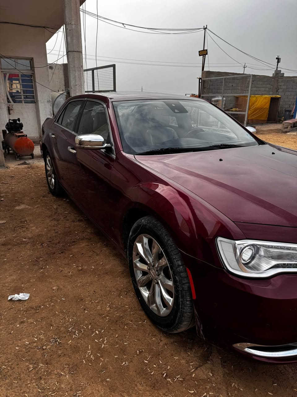 كلايسلر اوباما 2018 AWD
السيارة ماشية 133 كم  
فول مواصفات رادار ، مري قلاب ، كشنات تدفئة تبريد ، بانوراما ، كشنات جلد ، تحديد مسار ، مكينة V6 3600 vvt ، كير ومكينة شرط مامفتوح ، رقم بغداد بسمي تحويل مباشر مشروع وطني 
السعر : 200 ورقة وبي مجال 
الرقم : *********** بغداد, العراق

