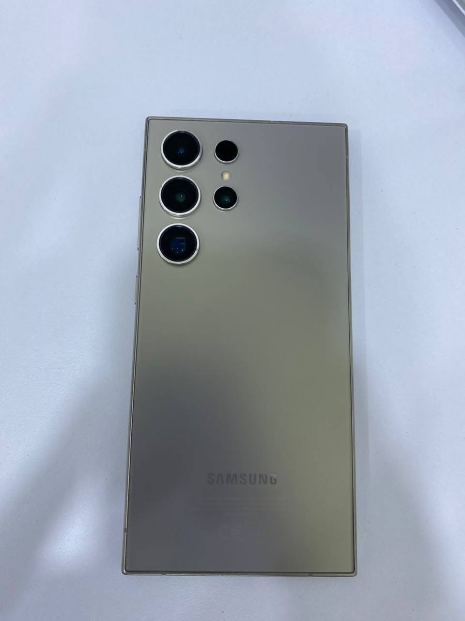 📱 للبيع Samsung Galaxy S24 Ultra 📱
الجهاز نظيف جداً وعلى الفحص، استخدام شخصي وخالي من أي عطل أو صيانة.
✅ الحالة: ممتازة
✅ جميع المميزات شغالة 100%
✅ البطارية ممتازة
✅ الكرتون والملحقات: ( موجودة)
✅ اللون: (تيتانيوم)
✅ السعة: (256)
سبب البيع: التبديل إلى جهاز آخر.
السعر: ( ٩٥٠)
للمهتم مراسلة خاص .
والله يبارك للمشتري 🌹
#S24Ultra #سامسونج #بيع_موبايل #العراق #الناصرية ناصرية, ذي قار


**إذا كنت صاحب هذا الإعلان وتريد حذفه لأي سبب، رجاءا أرسل رسالة إلى الدعم الفني**