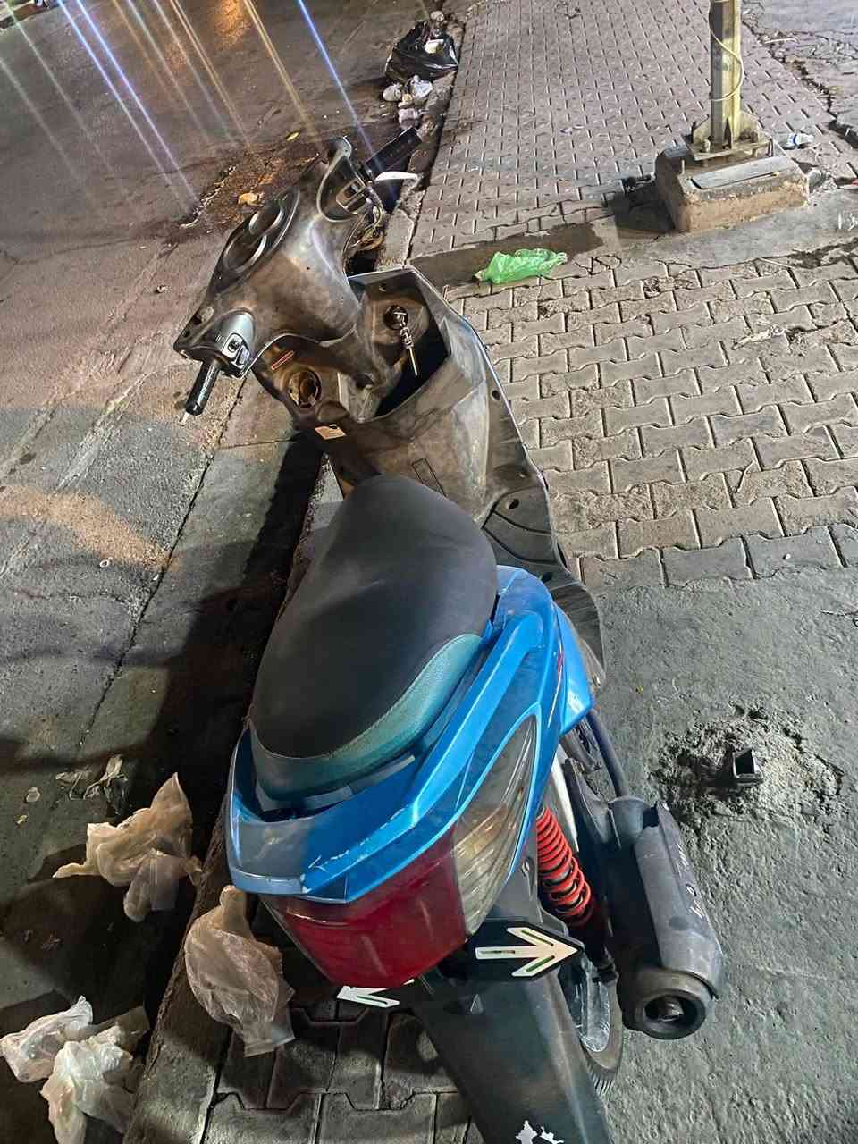 سكنس فحل مكينة ممفتوحة فقط باتري كاعد وقفل مال بانزين سعر 500 ***********
