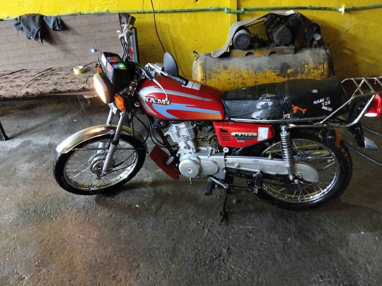 سلام عليكم ايرني شلامجه مديل 2024مكينه برغي مامفتوح  برغي مامفتوح بيه لدراجه شغل وطلع وين ما تريد السعر خاص ***********
