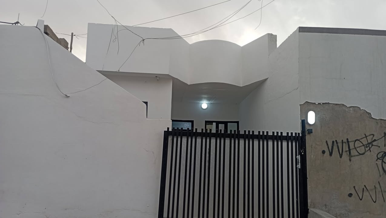 سه رتا به ناوى خواى گه وره و ميهربان سلاو كريارانى به ريز ئه م خانومان لايه بوفروشتن مساحه 135مترفول كاشى كامل خه ده مات پيكهاتوه له دووژورنوستن هول متبغ ميوان مشته ملأت عنوان كركوك بنجاعلى بوزانينى زياترپه يوندى كن به م ژمارانه ى لأى خواره وه ***********//***********
