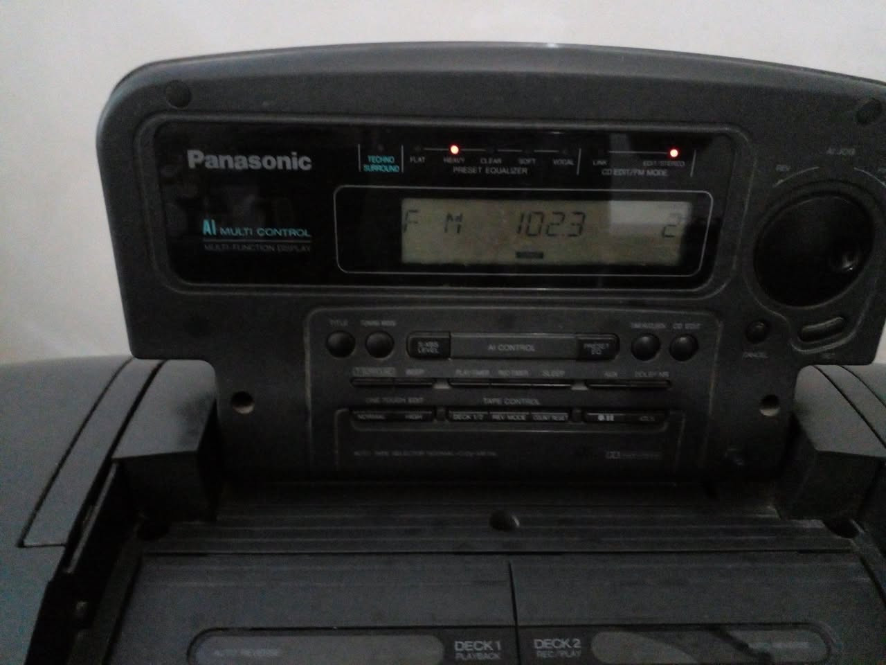 للبيع راديو مسجل سي دي  Panasonic RXDT 707   عدد 2   الاول يشتغل راديو   FM  اواكس   فقط   والجهاز الثاني عاطل   سعر الجهازين 50  الف بغداد


**إذا كنت صاحب هذا الإعلان وتريد حذفه لأي سبب، رجاءا أرسل رسالة إلى الدعم الفني**