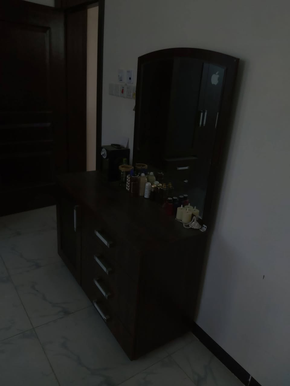 السلام عليكم غرفه سبع قطع للبيع النظافه 100% 
المكان بغداد ابو غريب 
السعر 325 وبيها مجال 
***********
