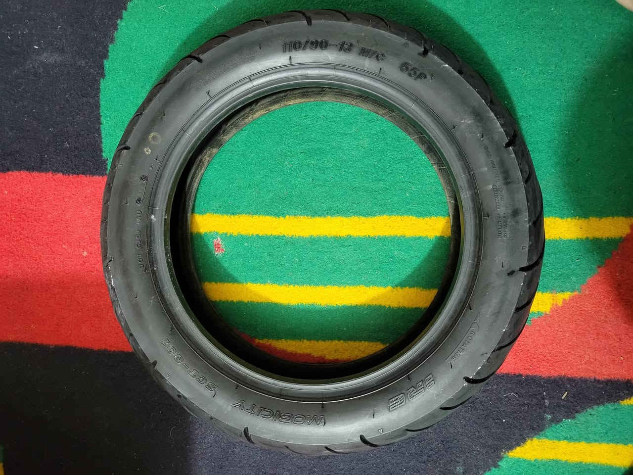 تاير صفر ١٠ امامي اصلي اخو الجديد للبيع السعر ٣٠  هاتف واتساب ***********
