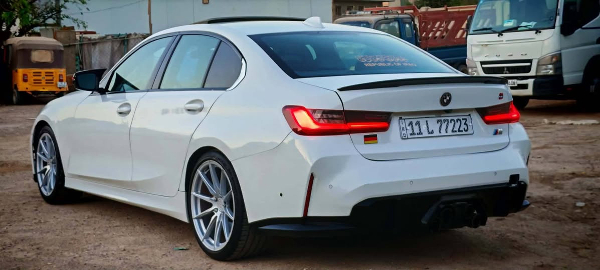 السلام عليكم . Bmw 2021 . 330i ماشيه 43 ميل محرك ٤ سلندر توين تيربو صاروخ ارضي  محرك كير مكفولات رقم بغداد مميز [توويل]
حادث . [بنيد وجاملغ خلفي صبغ . تبديل باب خلفي نفس اللون بلادي تصليح بسيط باراس شاصي]
المواصفات . فتحه . جلد. بصمه بوب بصمه تشغيل .هيتر كشن كشن الاماميات كهرباء ردارات حساسات قطعتين تبريد مري تنزل ببك الايت زنون عدسات متحركه بيه كلشي كلاشي
***********
***********
ملاحظه . سياره محدثه m3 دعاميه بلاديه. موجوده . البيع او مرواس بغداد, العراق
