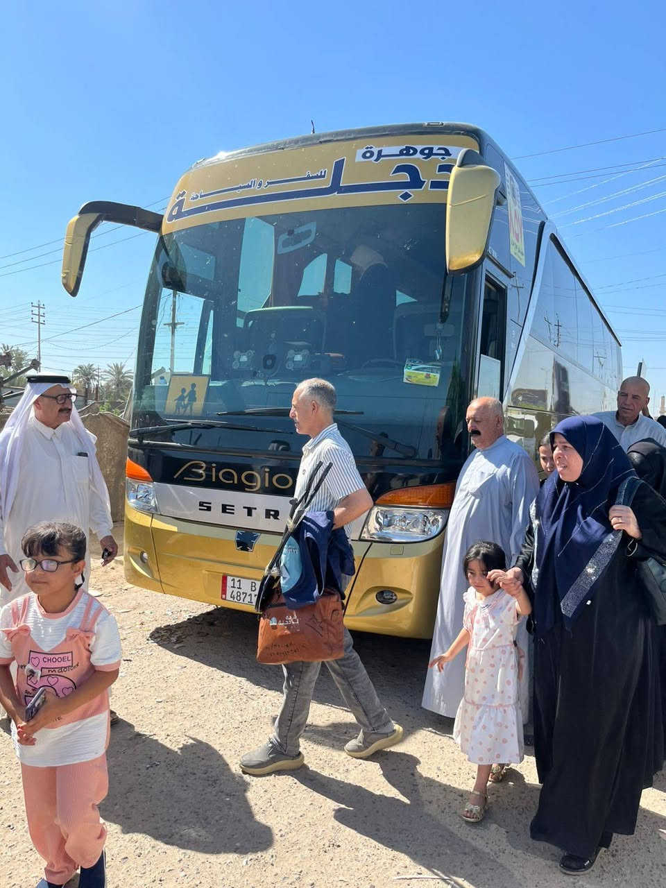 الحمد لله رب العالمين
وصول قافلة ضيوف الرحمن للحج والعمرة والسياحه الدينيه إلى أرض الوطن
بعد أداء مناسك العمره المفرده لشهر محرم
نسأل الله أن يتقبل طاعتهم وصالح أعمالهم
ويرزقهم العوده

ضيوف الرحمن للحج والعمرة والسياحه الدينيه ب
قافلة
 المتعهد
 خادم ضيوف الرحمن
سليم الشجيري
رحلتنا القادمه بأذن الله تعالى
يوم 7/14
، للحجز والاستفسار
***********
***********
بابل الإسكندرية الحصوه مجاور صيدلية البنفسج

