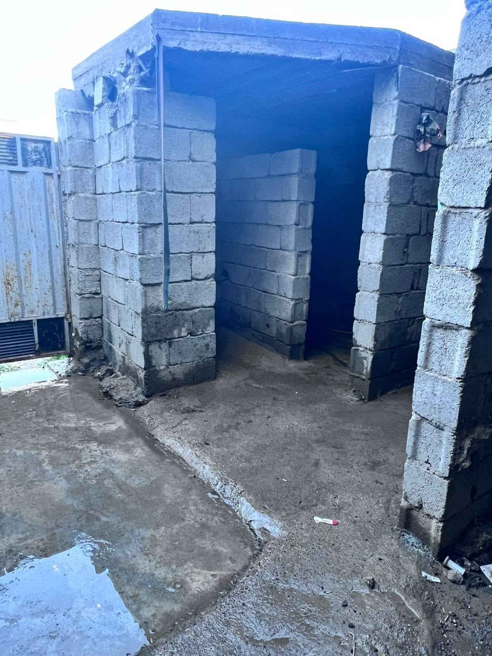 بيع مستعجل يا الله هيكل للبيع مسكف مساحته ١٢٥ الموقع   حي الامير زراعي حسن حتروش خلف معمل رتاج السعر 25 التفاصيل  غرفه كبيره  منو وصاله واستقبال ومطبخ وصحيات  لشراي   تفضل خاص


**إذا كنت صاحب هذا الإعلان وتريد حذفه لأي سبب، رجاءا أرسل رسالة إلى الدعم الفني**