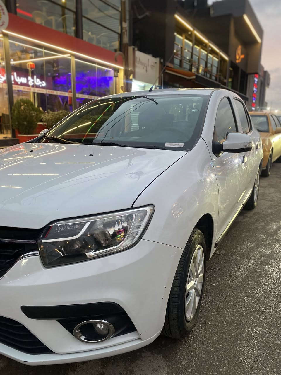 رينو سمبل 2020
ماشيه ١٢٥
ضررها جاملغ النفر مبدل فقط 
كير ومكينه كابون بانزين كله شرط تحويل بشرط 
سعرها ٩٤ وبيها مجال 
للاستفسار :***********
شراي اتصل مكلف بالنشر
