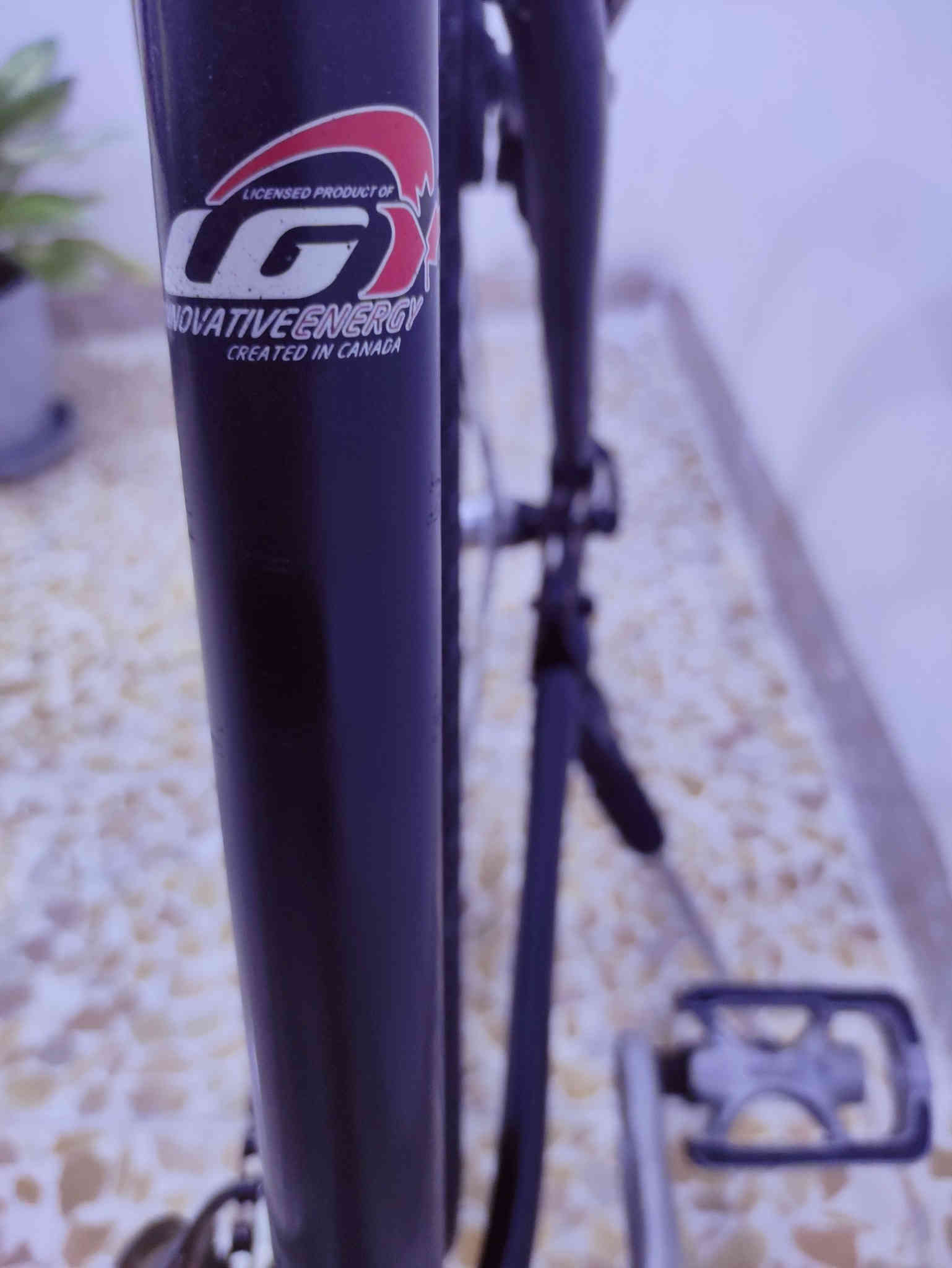 السلام عليكم

دراجه ماركة لويس #LOUIS_GARNEAU ماركه عالميه غنيه

 عن التعريف صنع اصلي اورجنال كندي🇨🇦 مختوم

حجم 28(C700)  قياسM ميديم لشه عالية وضخمة 
  
لون (أسود لامع ميتاليك) ...فوول المنيوم خفيف جدا

 دبل امامي هايدروليك سلس١٠٠٪ لامتصاص الطسات والصدمات 

سستم شيمانو كامل سيت  آلتوس كامل #SHIMANO_ALTUS

بدالات السرعه 8X3 سحب دفع #شاشه_حديث

بريكات شيمانو تيكتروبالمكان #TEKTRO...رقبه لعابه متحركه 

حسب الطول تتقدم للامام وترجع للخلف وتتصعد وتتنزل 

وياله #ALEXRIMS  طبقتين مصممه لتحمل الاوزان الثقيله

 والطسات ....تايرات كتان اصليه نقشه ناعمه فوول سلاسه وسرعه 

سرج طبي اصلي ...كامبليون امامي خلفي وبلسرج  

الدراجه ختم واحد ليبل واحد ... وبلحقيقه بعد احلى من الصور 

🔴الدراجه قطعه مال حاويه غير مستخدمه داخل العراق ...ما مبدل بيها برغي على وضع الشركه بلاد ....ما بيها اي نقص كامله وجاهزه ١٠٠٪

المكان الموصل الجانب الايسر.....السعر 230 الف (ثابت_قفل)

يوجد توصيل بغداد 

رقمي *********** للتواصل
