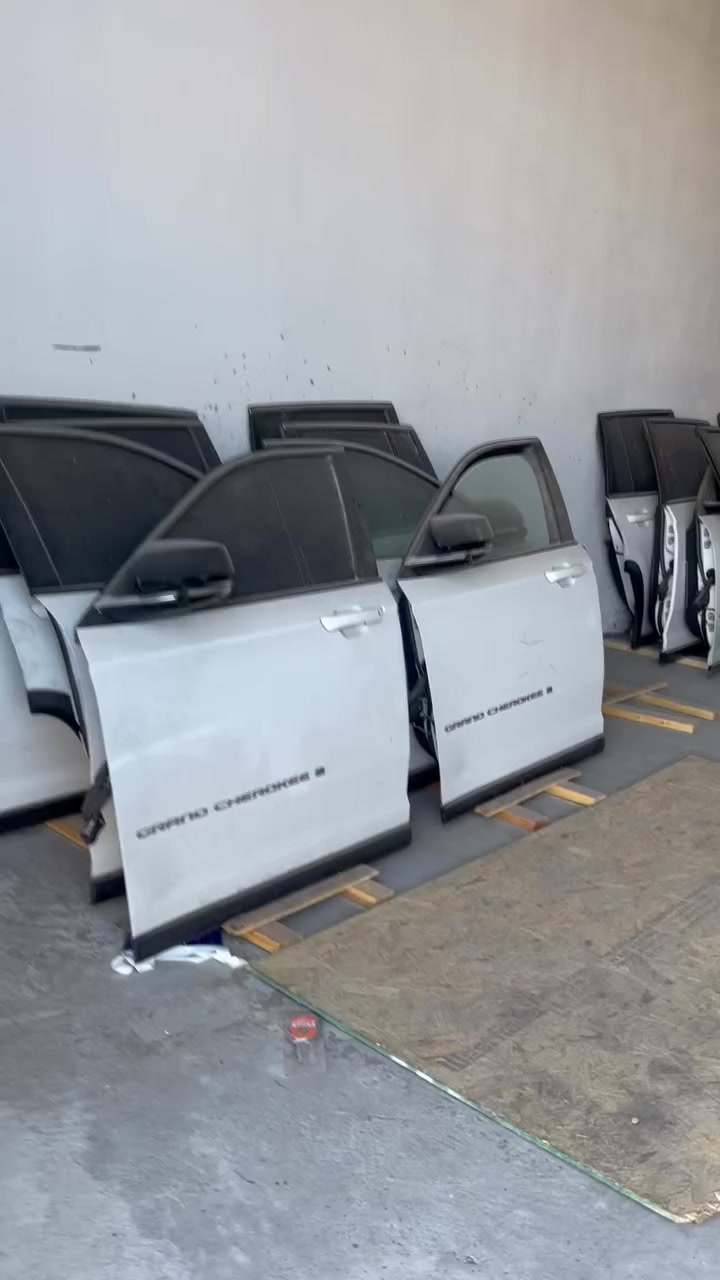 مجمع الجنوب للأدوات الأمريكية ✨ متوفر لدينا قطع غيار أصلية للسيارات الحديثة:🚘 جيب جراند شيروكي (2021 – 2024)🚙 بليزر (2021 – 2024)🚗 ترافرس (2021 -2023)✅ تتوفر سيتات كاملة للموديلات المذكورة.📍 الموقع: البصرة – صناعية حمدان – جملون رقم F9📞 للاستفسار: ***********
