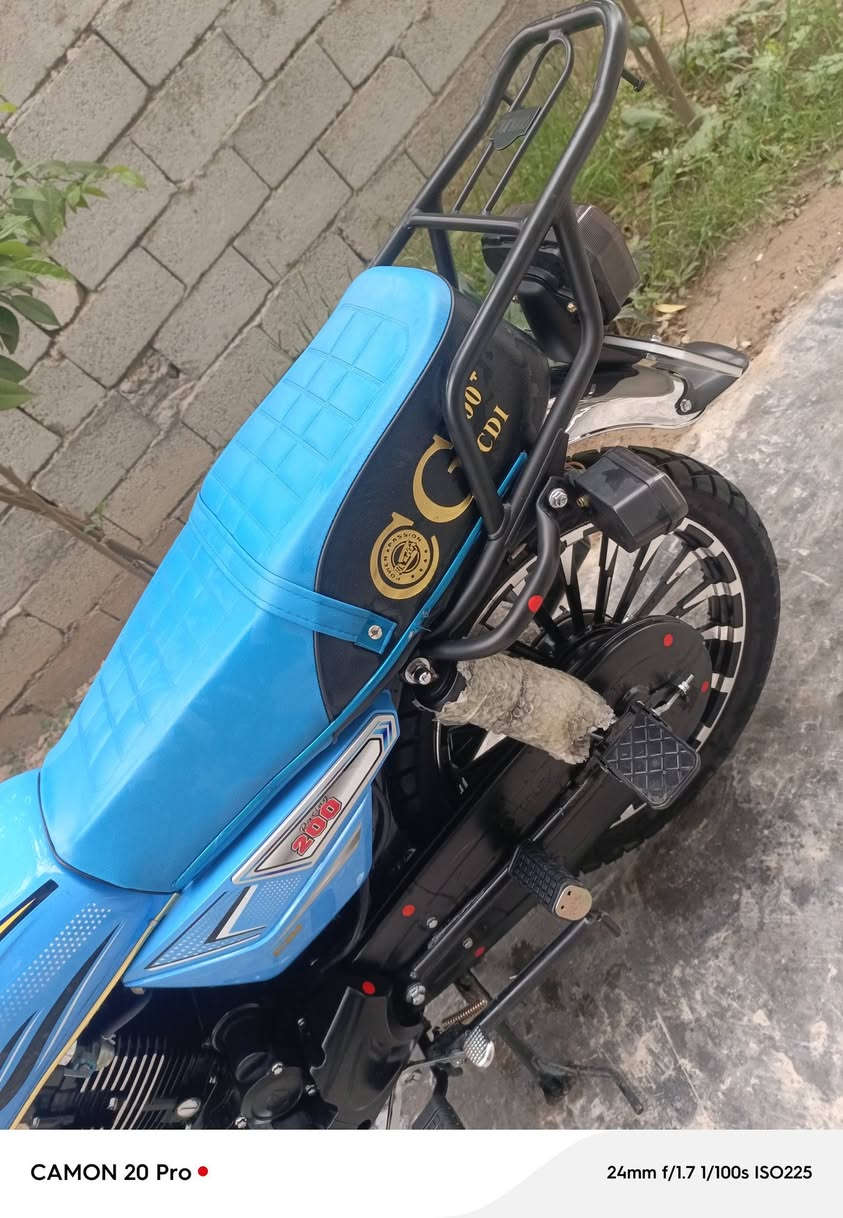 سـلام عليـكم 
سيـفان 2025 لون مميز 200ccزيرو ستعمال يومين فقط 
كفالة من چكت الابرة بصمات تشغيل عن بعد عداد لمسافة 800متࢪ فقط دراجة طگ فلين عارضهة 825وبيهة مجال حك لجية اوراق كارتوني 

ملاحضة سعرهة بل معارض مليون 
ابيعلك جوة سوكهة وبيهة مجال لشراي يتصل وعيوني الة

مگـاني ديالى بعقوبة قرب جسر خرنابات 
***********📞📞
