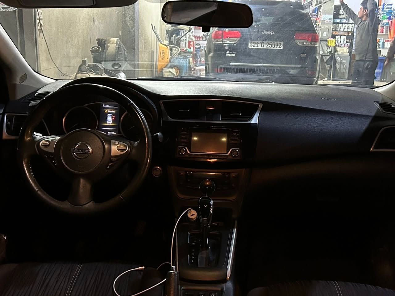 2018 سنترهSv مواصفات حلوه شاشه جبير بصمه تحكم استيرن كشنات تدفئه تبريد  تبريد لمس
حجر بلادي. رادار  بلادي  صدر جديد تاير جديد 
مواصفات حلوه. 
ماشيه قليل 55 ميل 
يعني 84 كيلو متر
السعر ١١٦ 
***********
