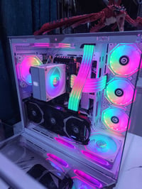 تجميعة العاب • كمبيوتر مكتبي • معالج Intel Xeon • كرت شاشة RX 580 • را...