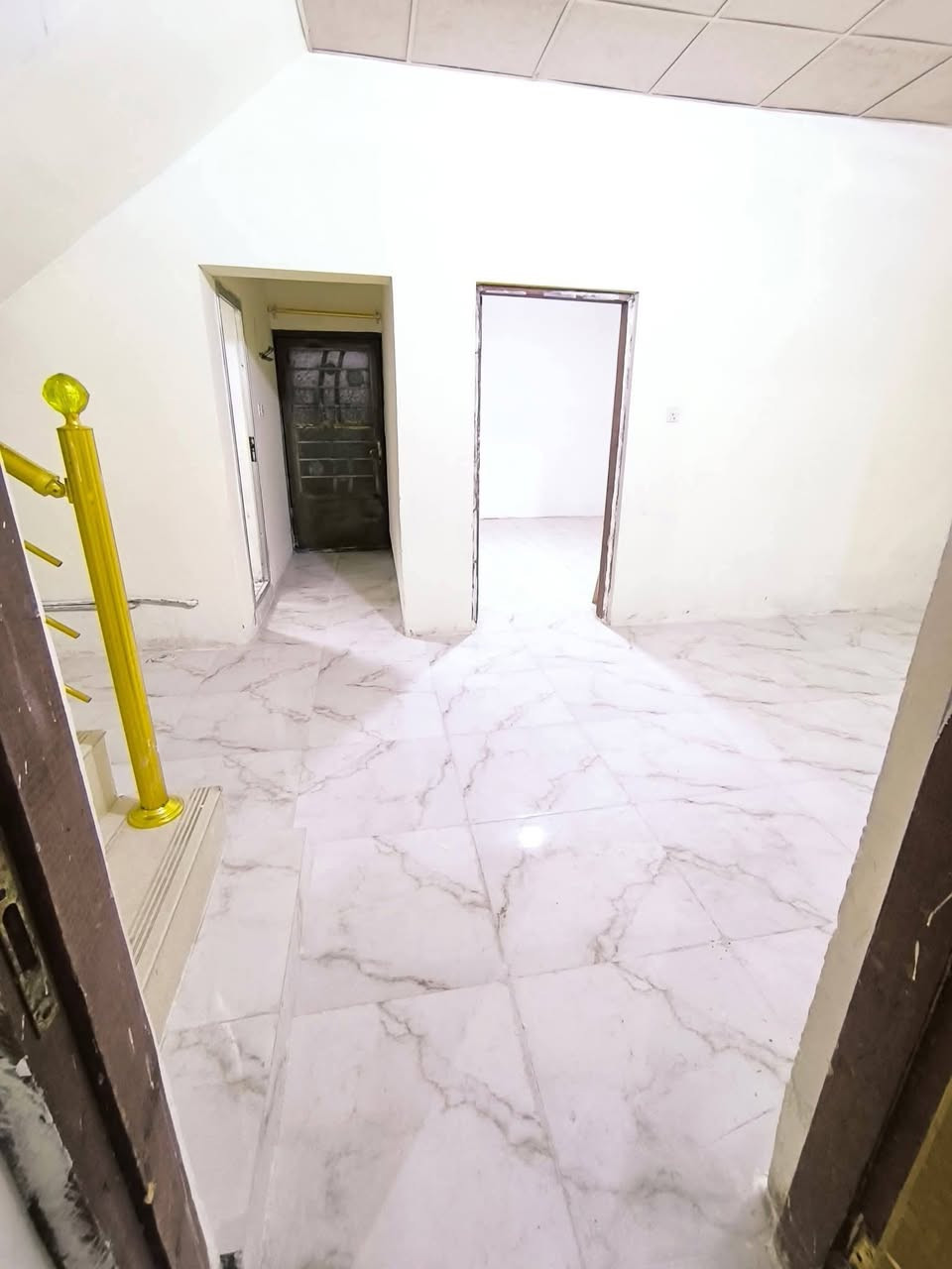 بيت للايجار المساحة 100متر
طابق واحد
يحتوي على  استقبال وغرفة نوم واحده وصاله ومطبخ وصحيات داخلية وخارجية
 العنوان
كربلاء 
خلف مدارس العميد فرع حسينية المختار الثقفي 
للاستفسار الاتصال بالارقام التاليه 
***********
***********
