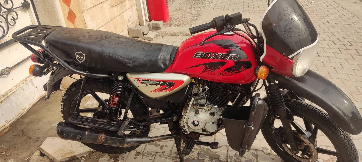 بوكسر 22البيع الدراجه الكهرباء كله شغاله بيه دخانه بدون اوراق تجي تاخذه من باب البيت سعر 750بيه مجال الطيبين العنوان الشعب بغداد تصال فقط ***********
