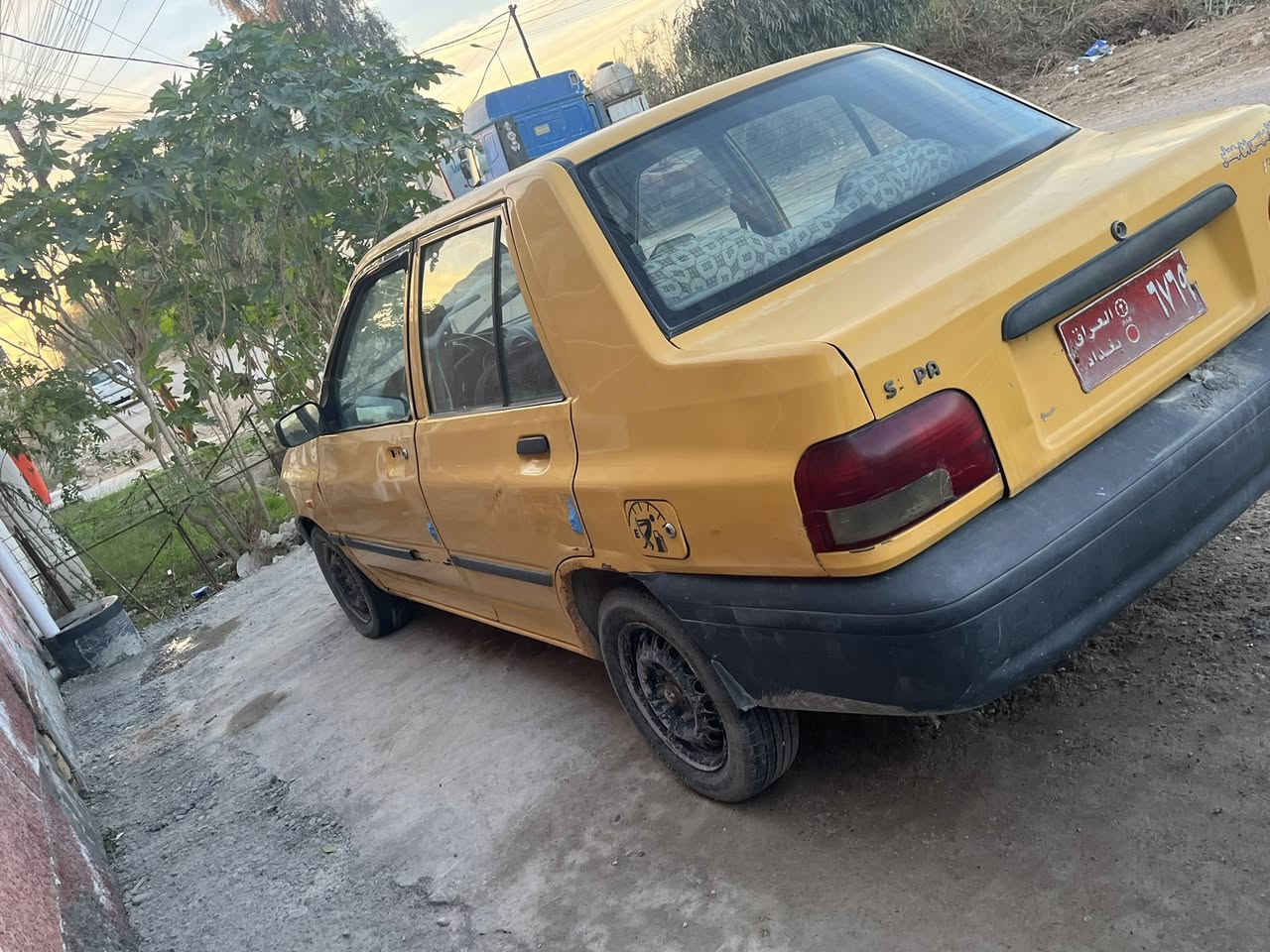 السلام عليكم ‏سايبة موديل 2016 صاحبها ما اندل  سنوية ضايعه  سيارة تشتغل تخم تاير جديد للاستفسار رقم الهاتف *********** سعر السيارة10
مكان السيارة بغداد قرب مرور الحسينية
