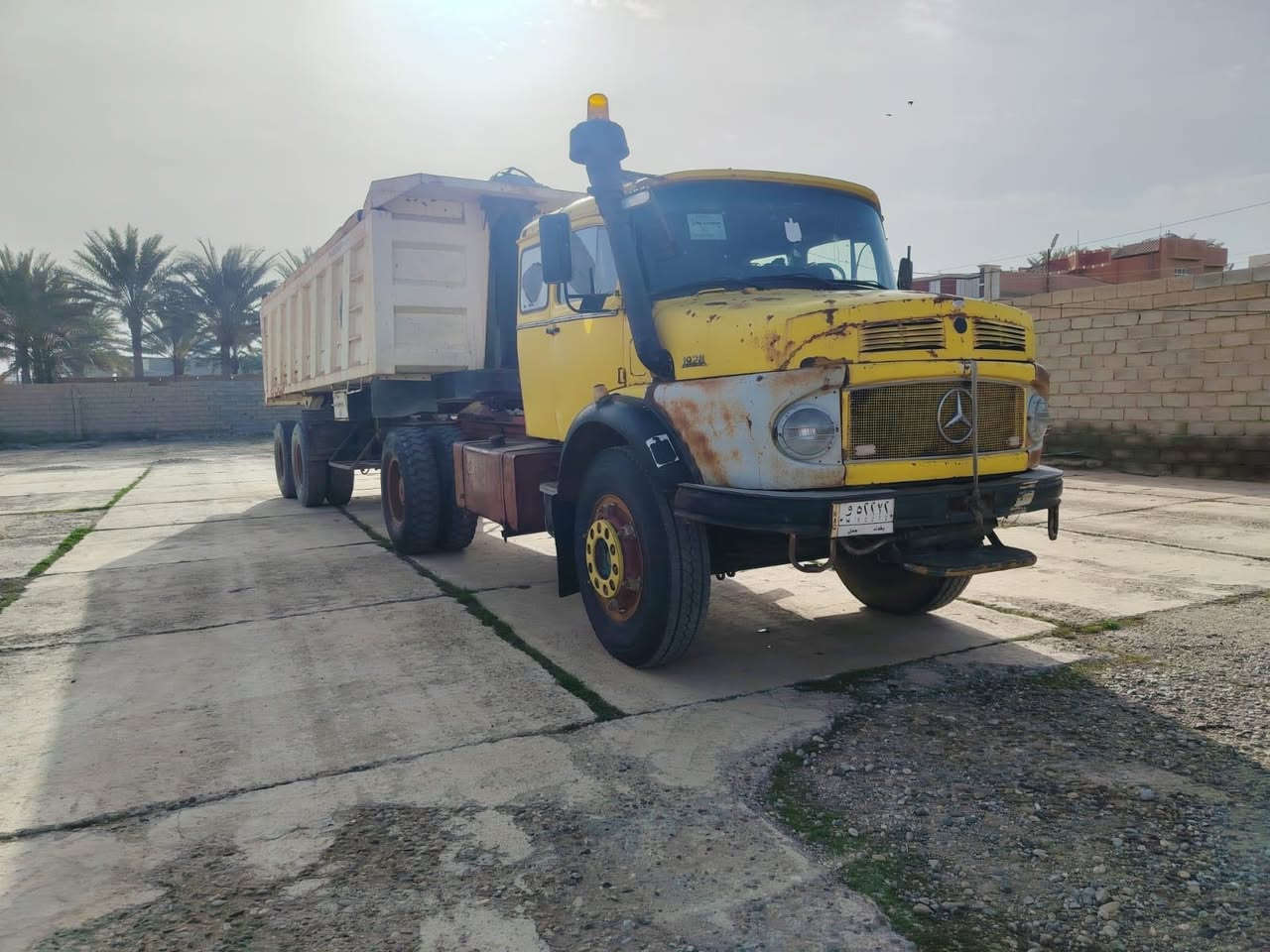 السلام عليكم للبيع اقجم موديل 82 جاهزه مكينه سوبر كفاله كير 111 كفاله  عربانه 26 متر حداديه الفلوجه مجموعه براد 16 رقم بغداد تحويل ثاني يوم السعر المطلوب 2 دفتر و80 ورقه مكانها رمادي 
***********
