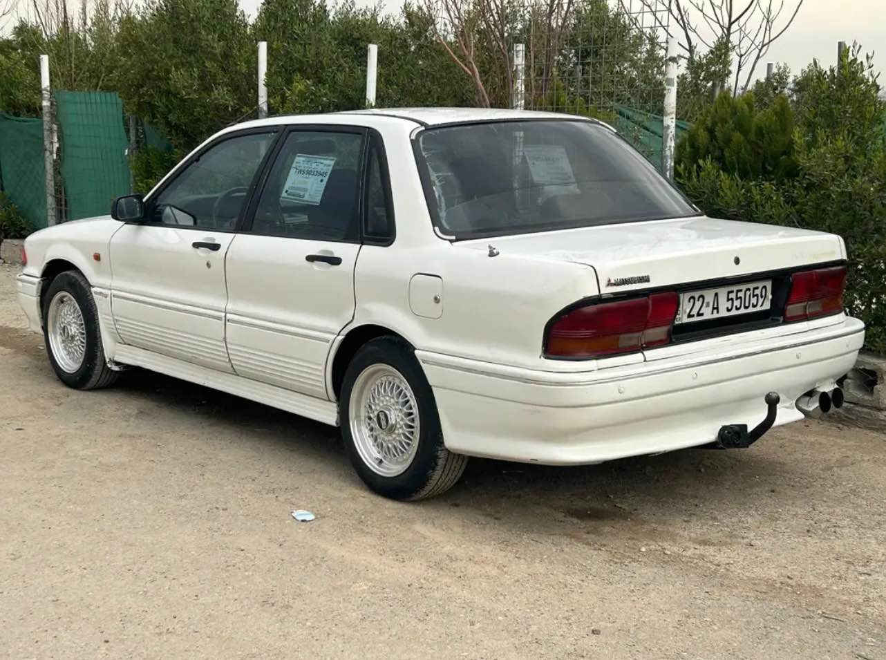 گڵاند ١٩٩٢ بۆ فرۆشتن سەیارەکە یەک پارجەو نیوی سبوغە باقی هیجی تری نیە هەموو شتێکی بەشەرتە ڕەقەم و سەنەوی نوێیە جوار جام کارەبا سلاید مەکینە گەورە گێر و مەکینە کامل بەشەرت بەناو کردن و تەحویل بەشەرتە 
نرخی ٤٩$ وەرەقە و معامەلە
*********** أربيل, العراق
