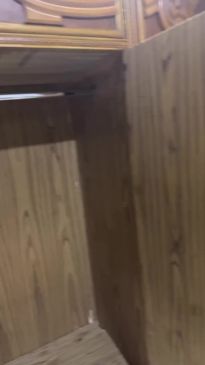 للبيع سعرها قفل ٧٠٠ السراي يجي هسه ياخذها     ***********
