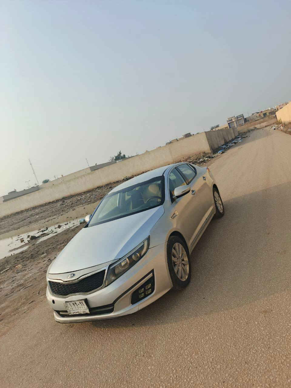 اوبتيما 2015خليجي بابل مكفولة من الحادث فقط رشات صبغ اثر جراد مكانات عدى التكم والقمارة بلاد مكينة وكير وحدادية وتبريد تخم تاير جاهزة للأخير السعر 107بابل الهاشمية سيارة نظيفة جدا على وظع الشركة ***********السيارة ما بيها فتح برغي
