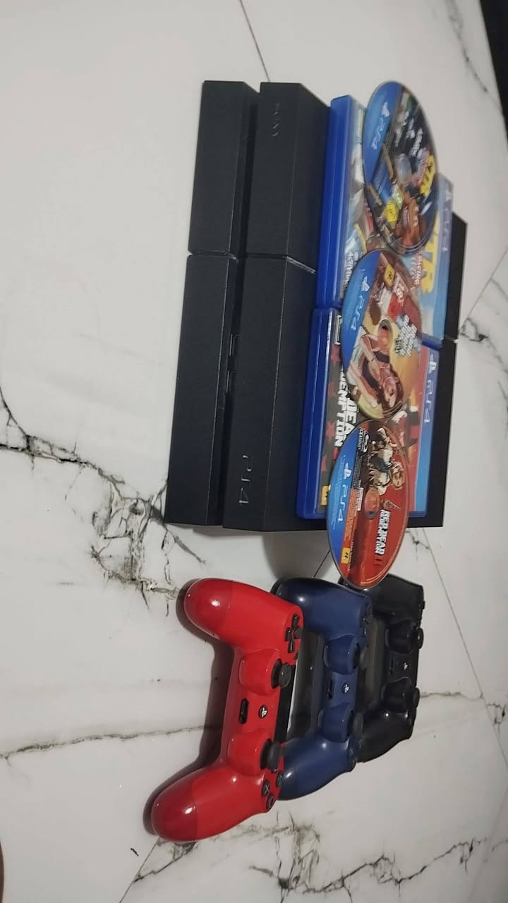 🎮 للبيع PlayStation 4 Fat 🎮
✅ سعة 500GB

✅ 3 يدات أصلية

✅ ألعاب أقراص:

• GTA V

• Red Dead Redemption 2

• Crash Team Racing Nitro-Fueled

📌 الجهاز شغال 100% وحالته جيدة، وجاهز للفحص والتجربة.

💰 السعر: 380,000 دينار عراقي.

للاستفسار هاذ رقمي***********
