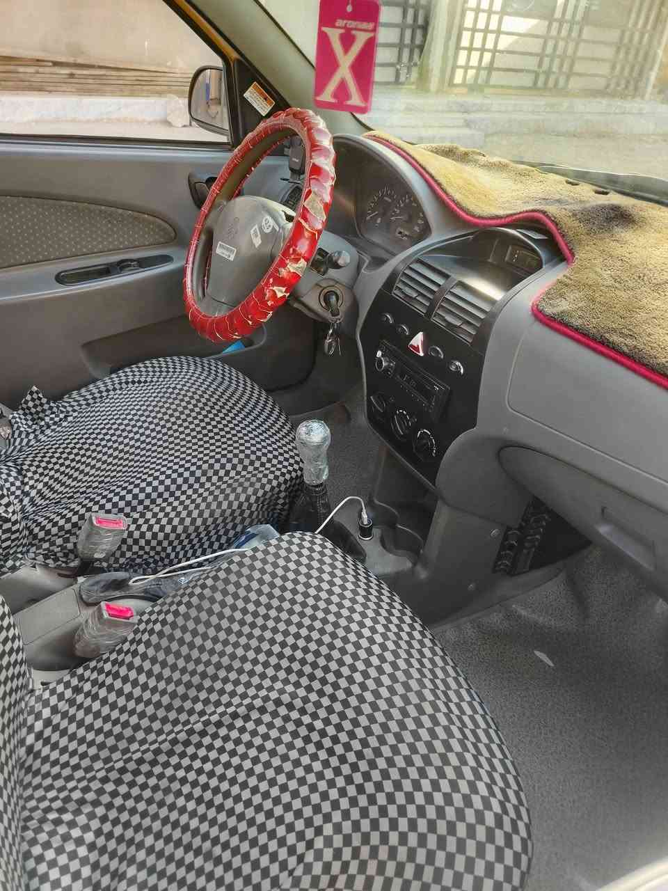 السلام عليكم طيبه موديل 14 جير ومحرك وتبريد سياره خير من الله بيها طخه يم القبق  البنزين سياره جاهزه من كل شيء هيا غرامات كامله سياره باسمي العنوان بغداد المحموديه السعر ب  ٣٨    ***********
