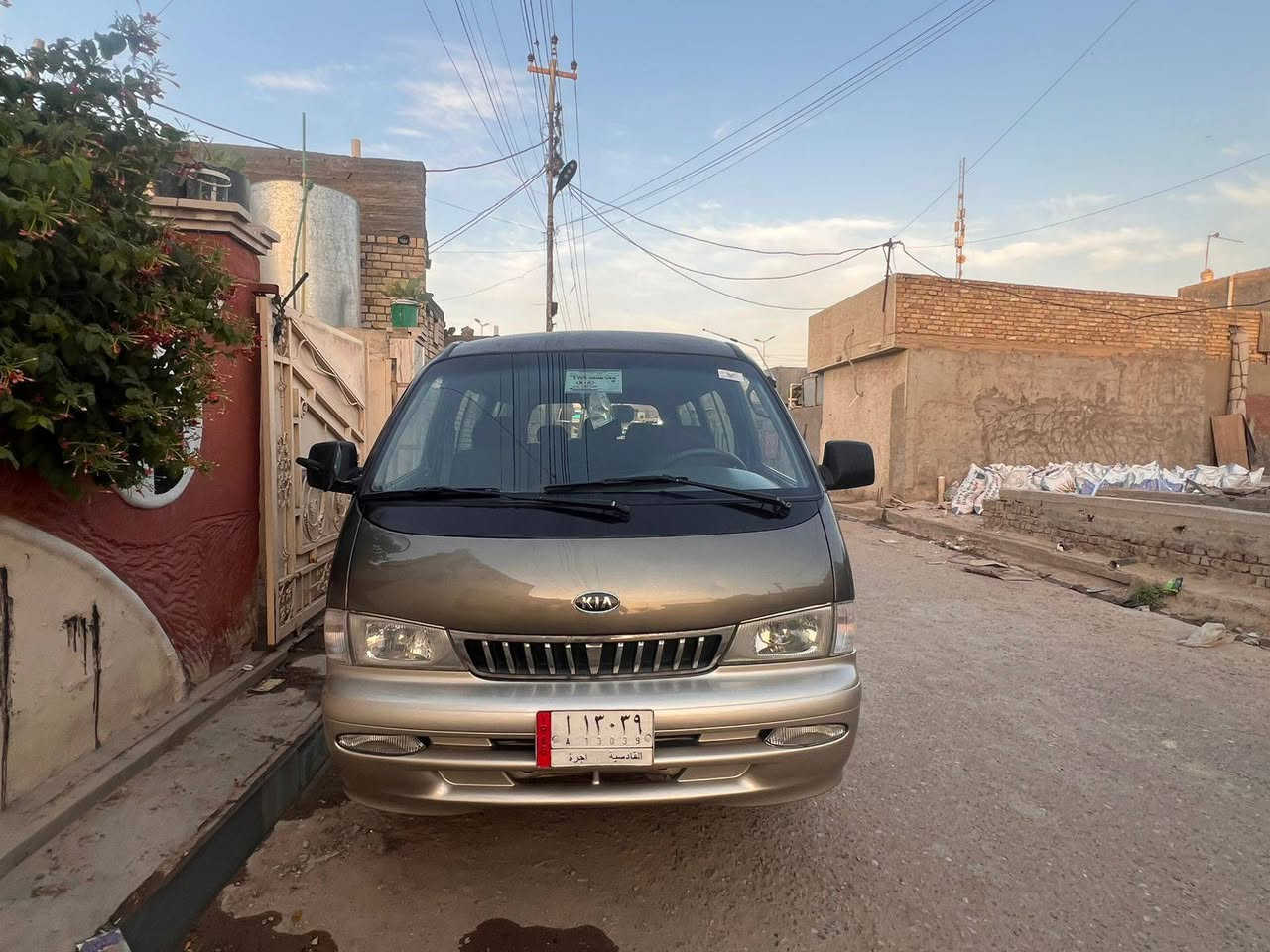 السلام عليكم سياره بريجو للبيع مديل ٢٠٠٠ تحويل مباشر سياره مصبوغه ه محرك كير اكسن مكفولات صدر امامي خلفي جديد  داخل كله جديده السياره فان واني شاد كله سياحي صفيره جديده مال شوفت عينك المكان بغداد المعامل السعر ٨٠  للتواصل ***********
